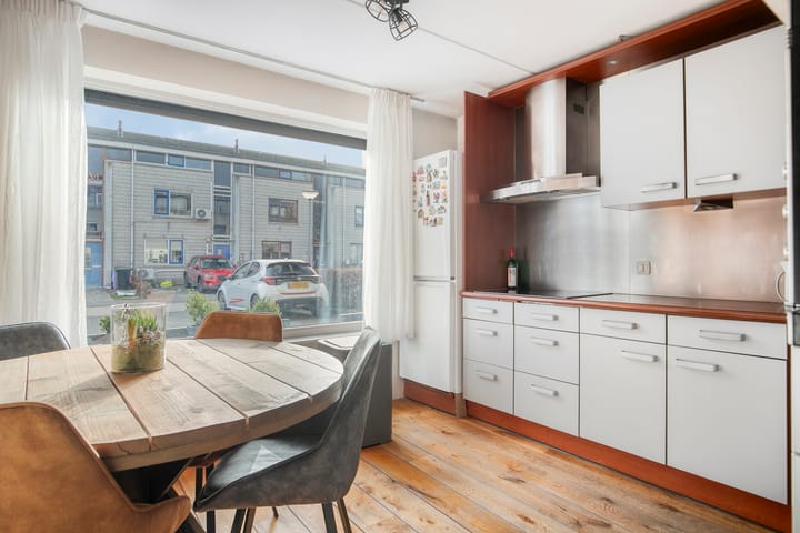 Photo 4 of Leo Gestelstraat 85