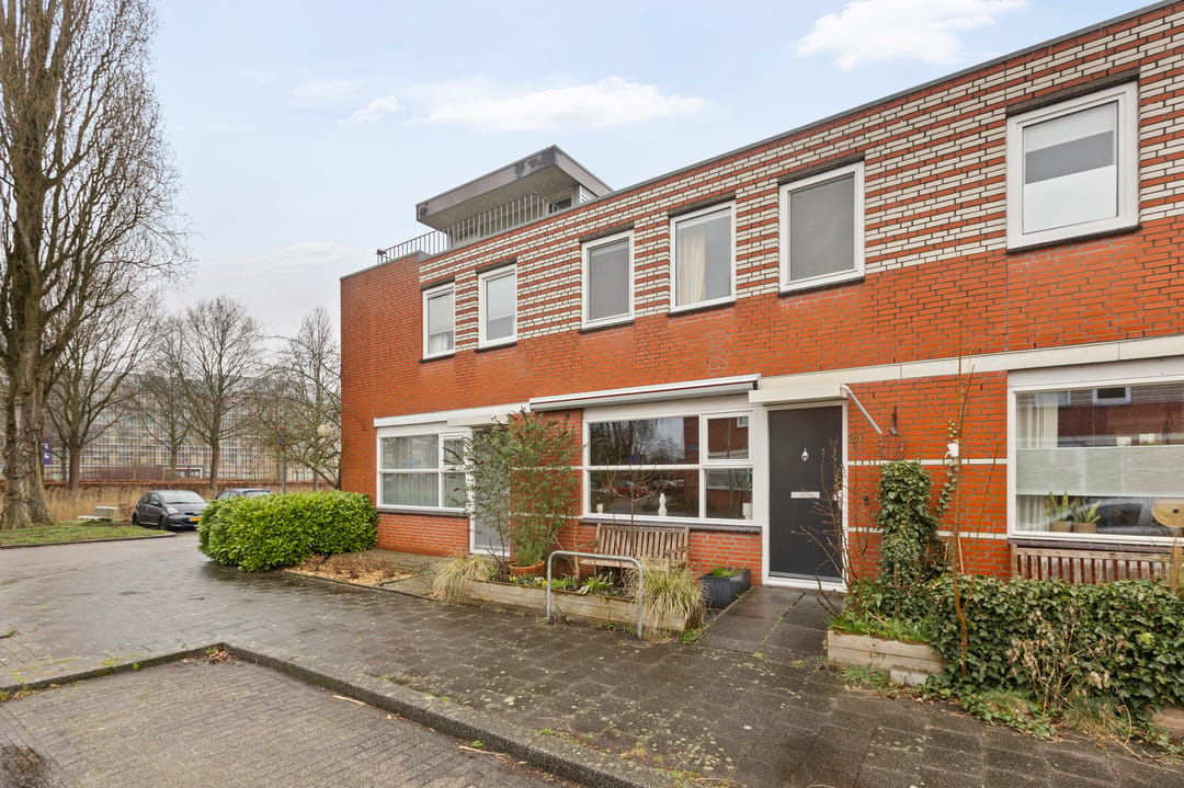 Photo 1 of J. Wagenaarstraat 27