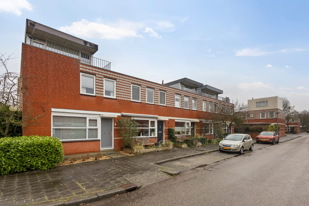 Photo 8 of J. Wagenaarstraat 27
