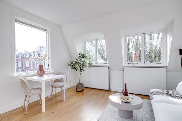 Photo 3 of Adelaarstraat 68-B
