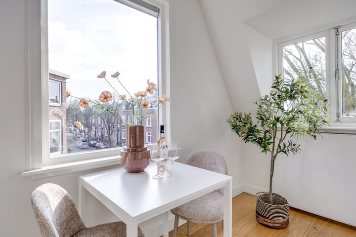 Photo 4 of Adelaarstraat 68-B