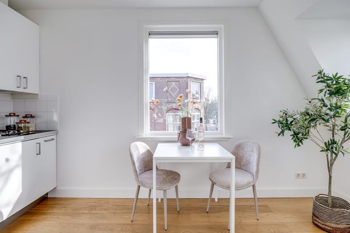 Photo 5 of Adelaarstraat 68-B