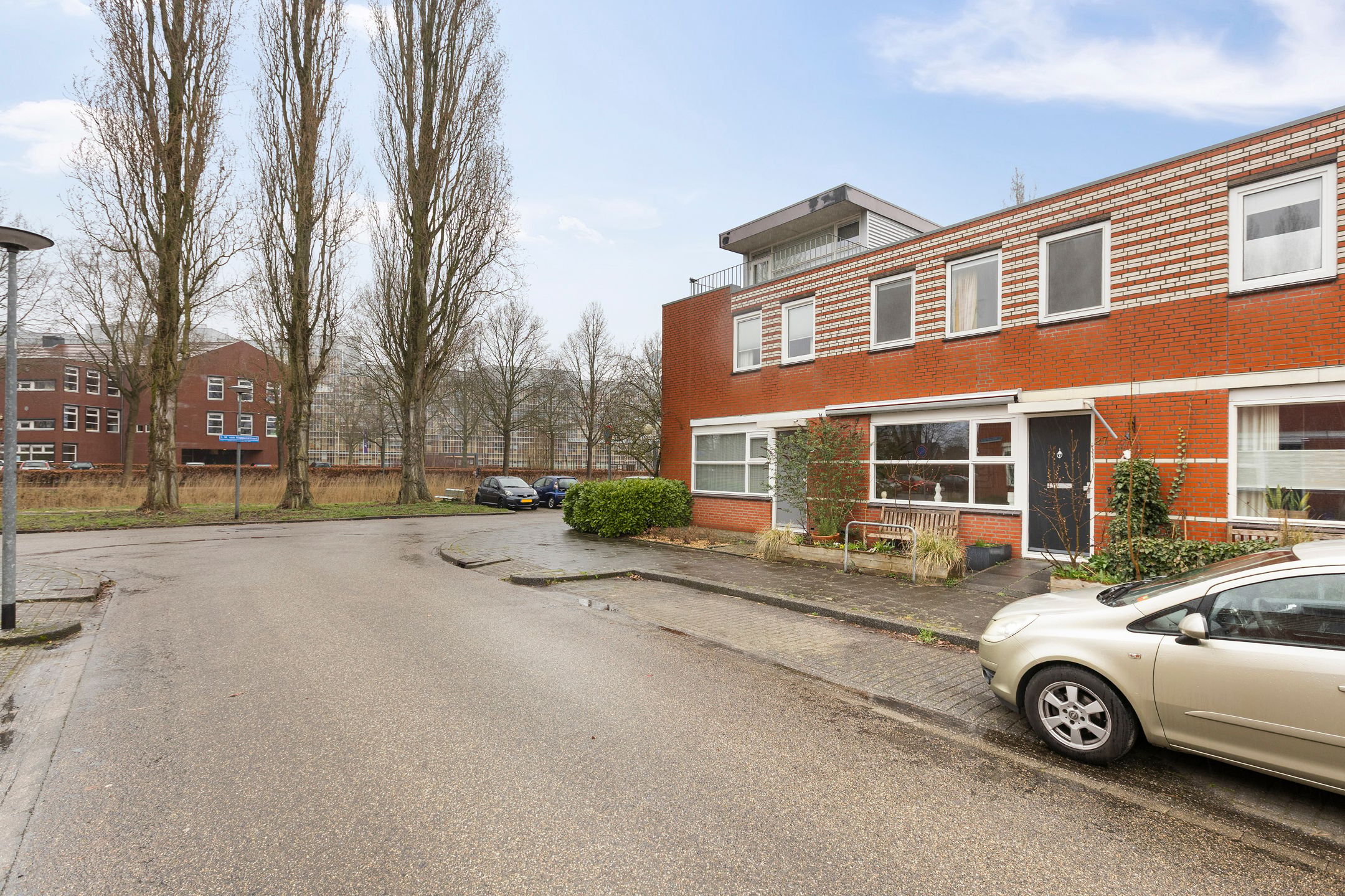 Photo 42 of J. Wagenaarstraat 27
