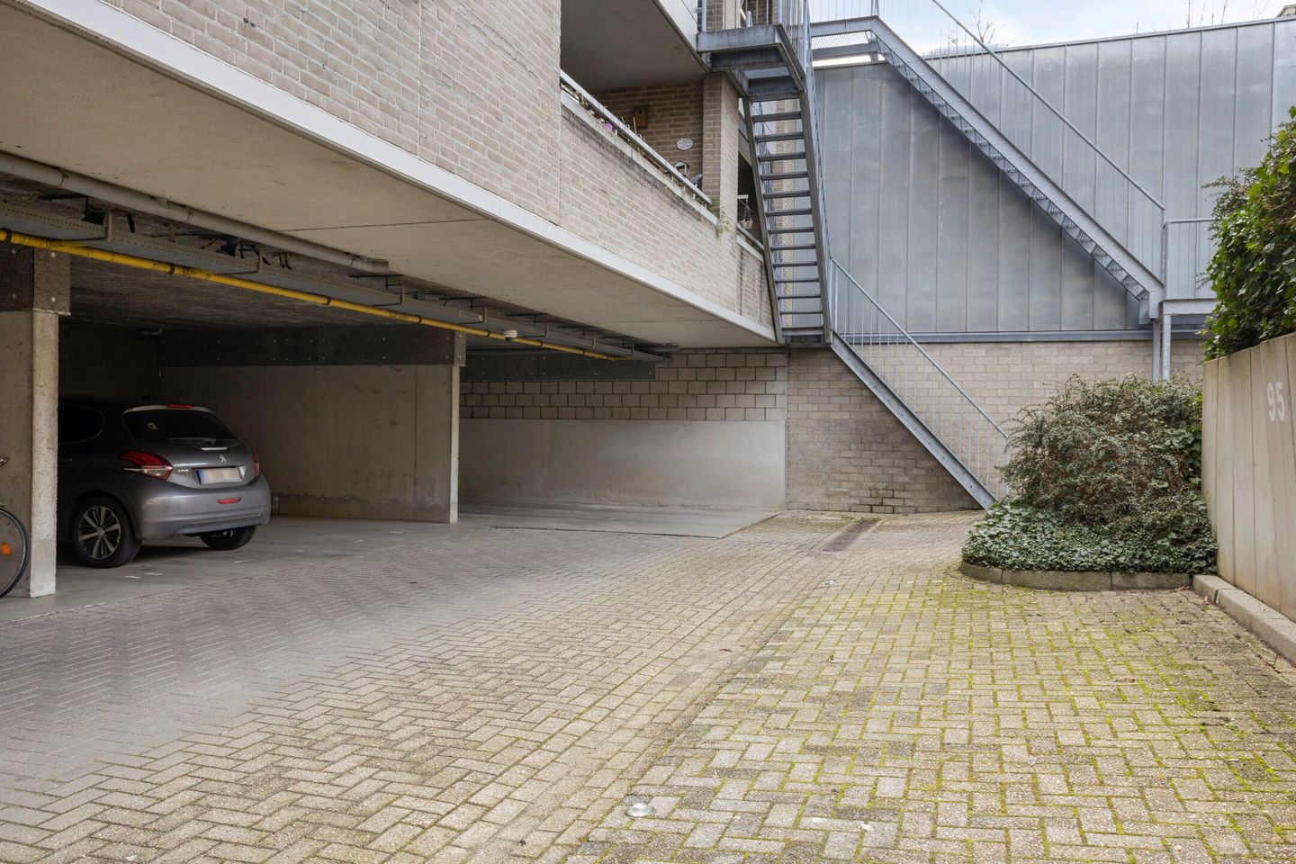 Foto 34 van Volksplein 88-D