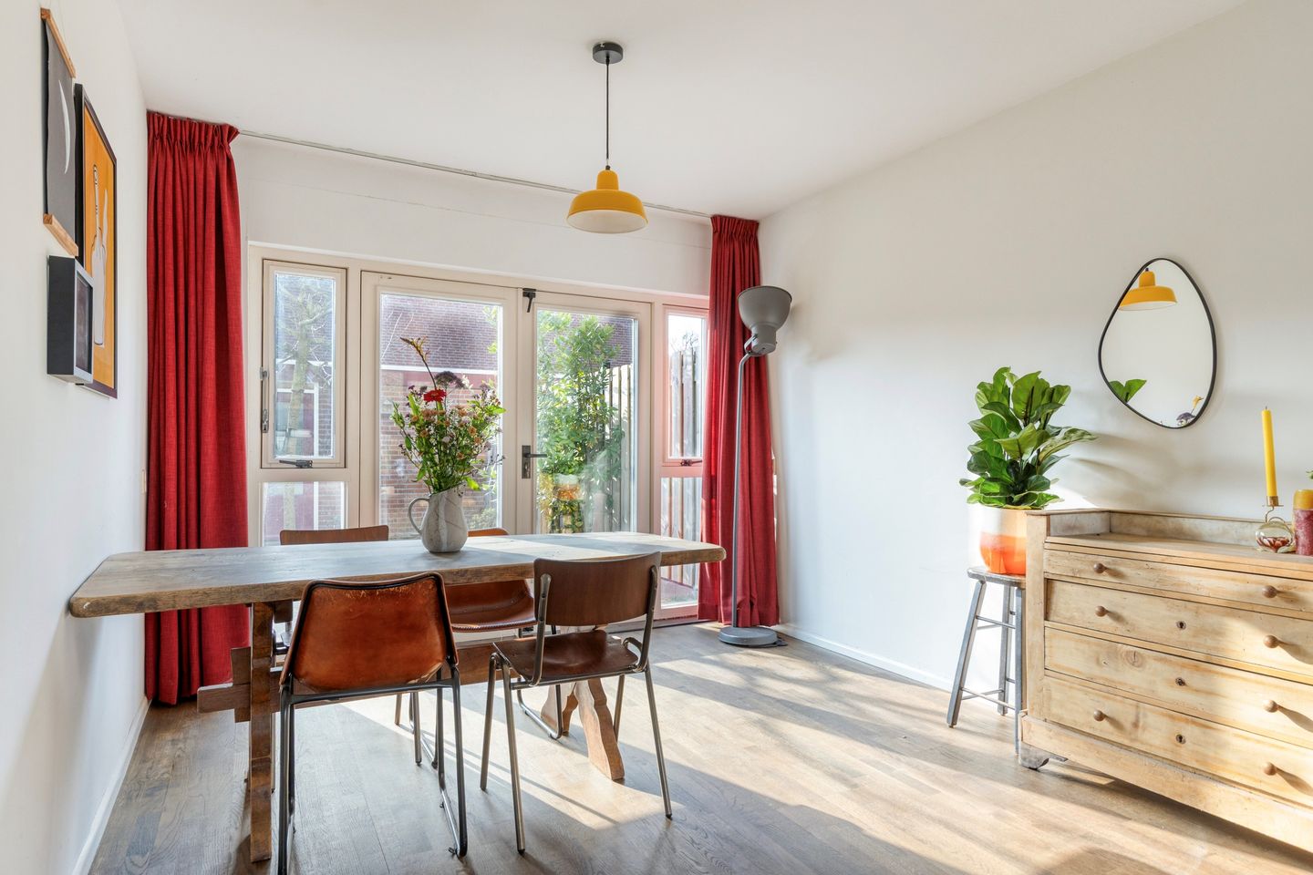 Foto 4 van Burg van Leentstraat 78