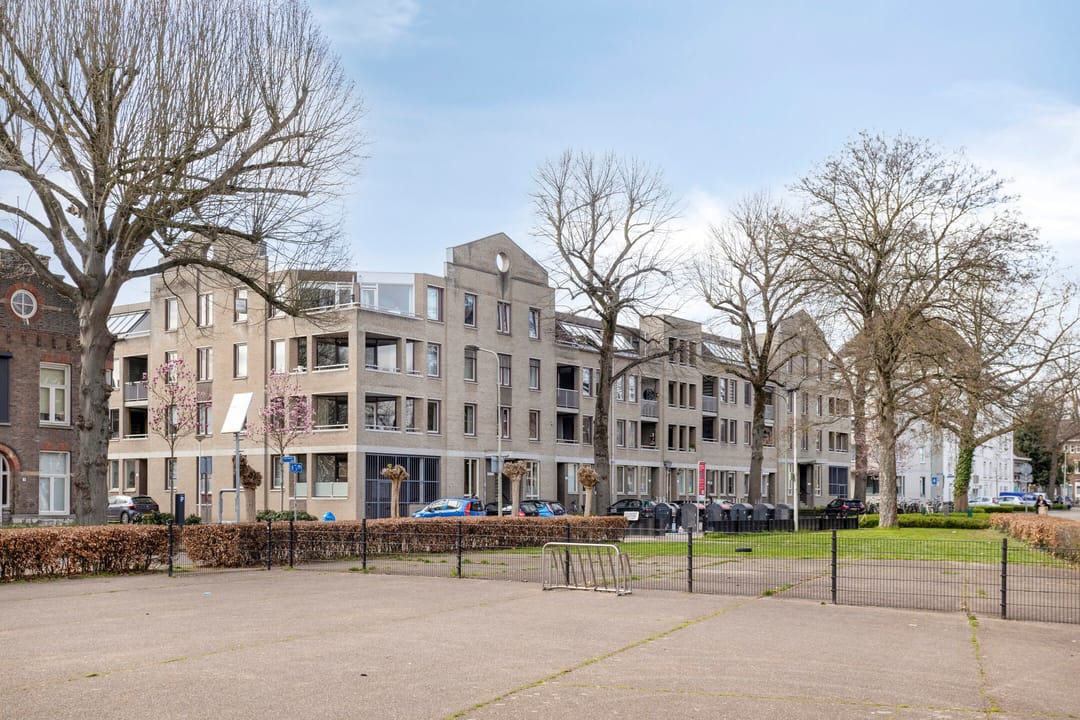 Foto 37 van Volksplein 88-D