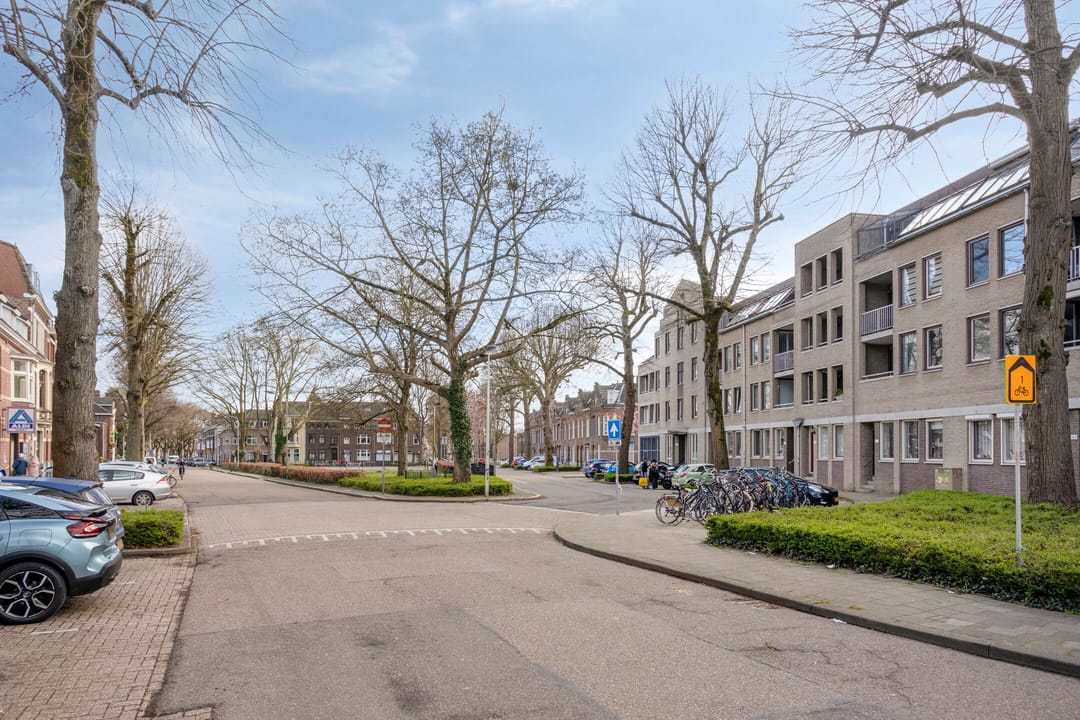 Foto 38 van Volksplein 88-D