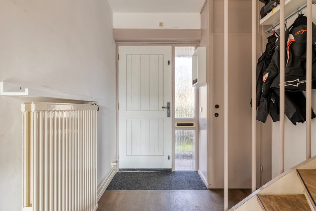 Foto 8 van Burg van Leentstraat 78