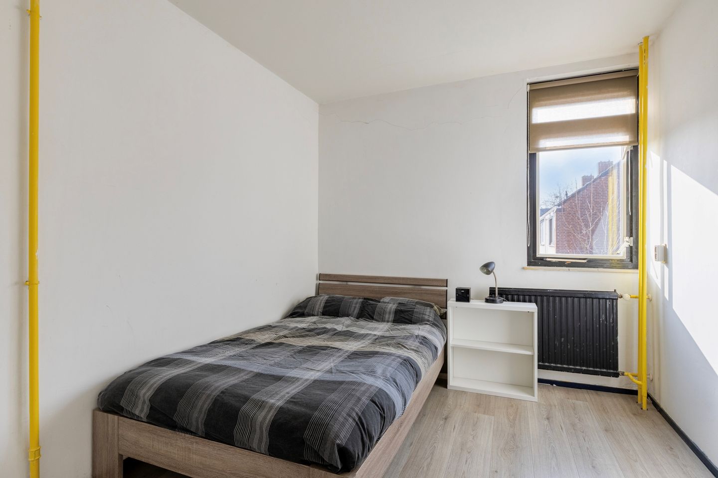 Foto 14 van Burg van Leentstraat 78