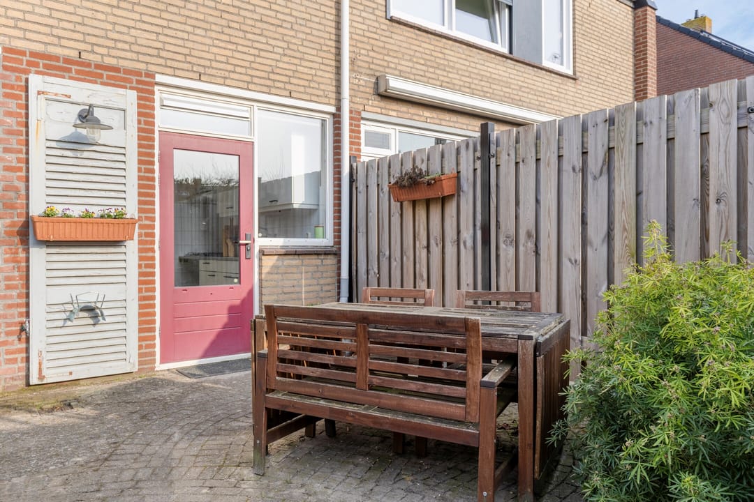 Foto 23 van Burg van Leentstraat 78