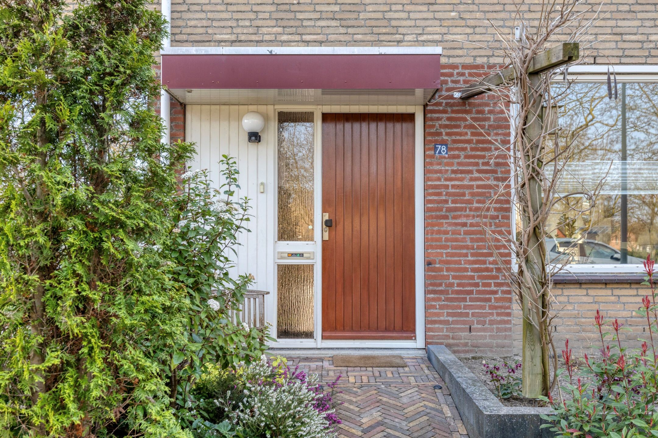 Foto 27 van Burg van Leentstraat 78