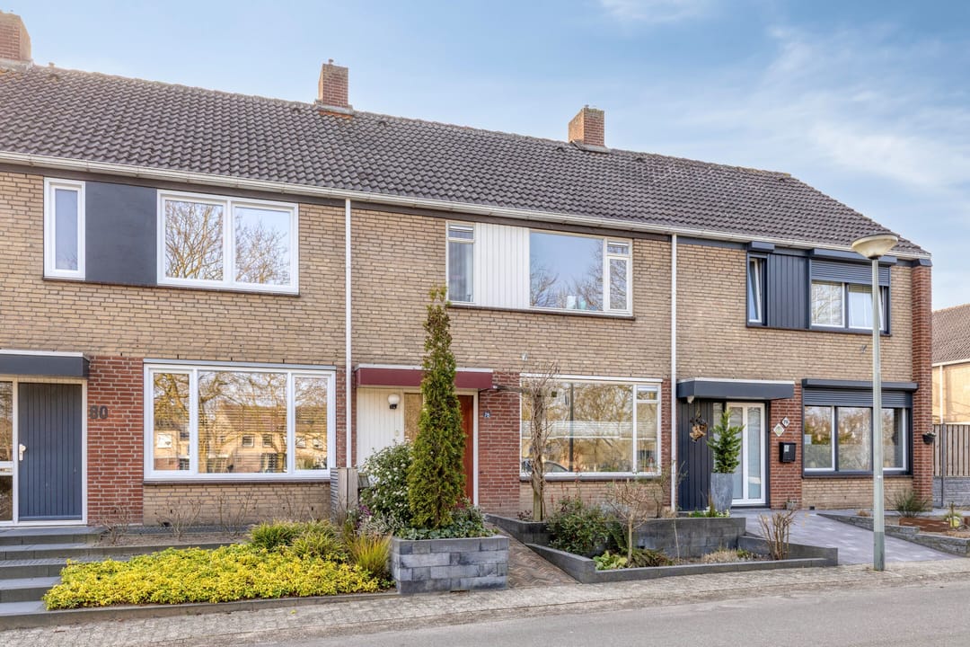 Foto 28 van Burg van Leentstraat 78