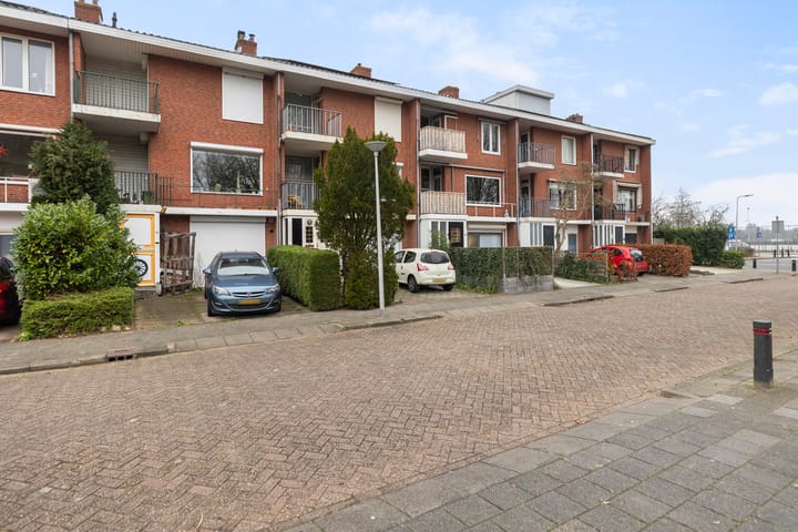 Photo 2 of Tromplaan 6