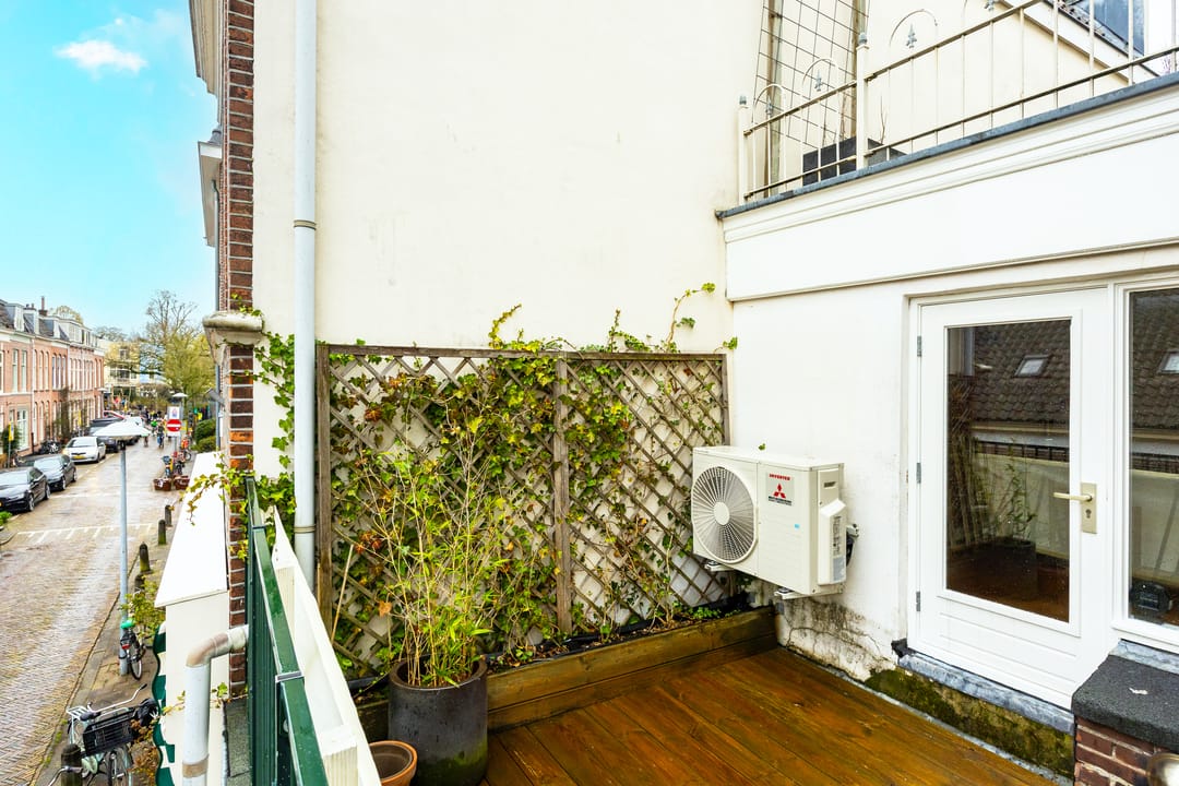 Photo 47 of Mgr. van de Weteringstraat 60