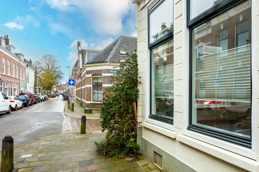 Photo 8 of Mgr. van de Weteringstraat 60