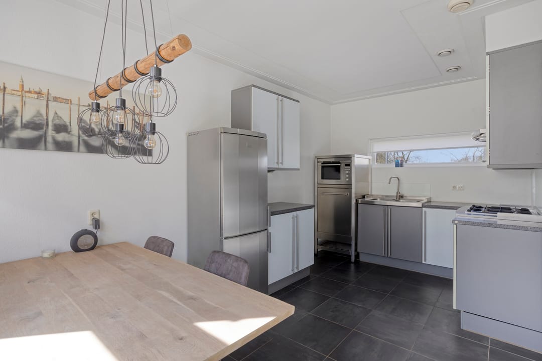 Photo 7 of Huygensstraat 7