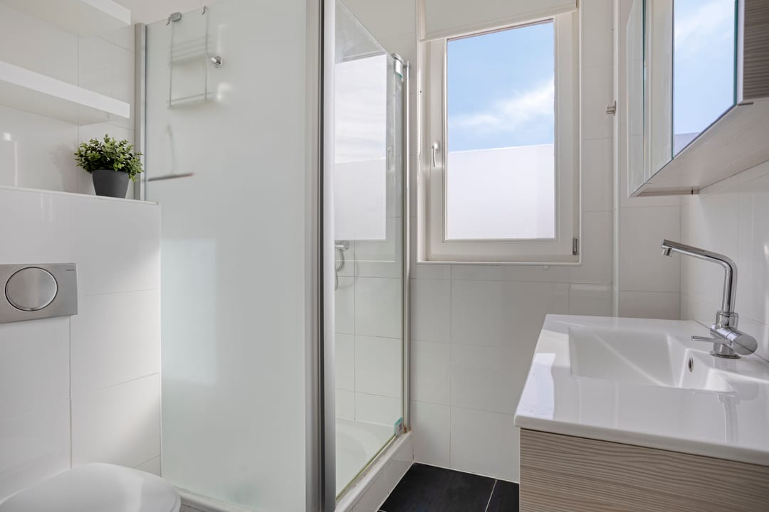 Photo 16 of Huygensstraat 7