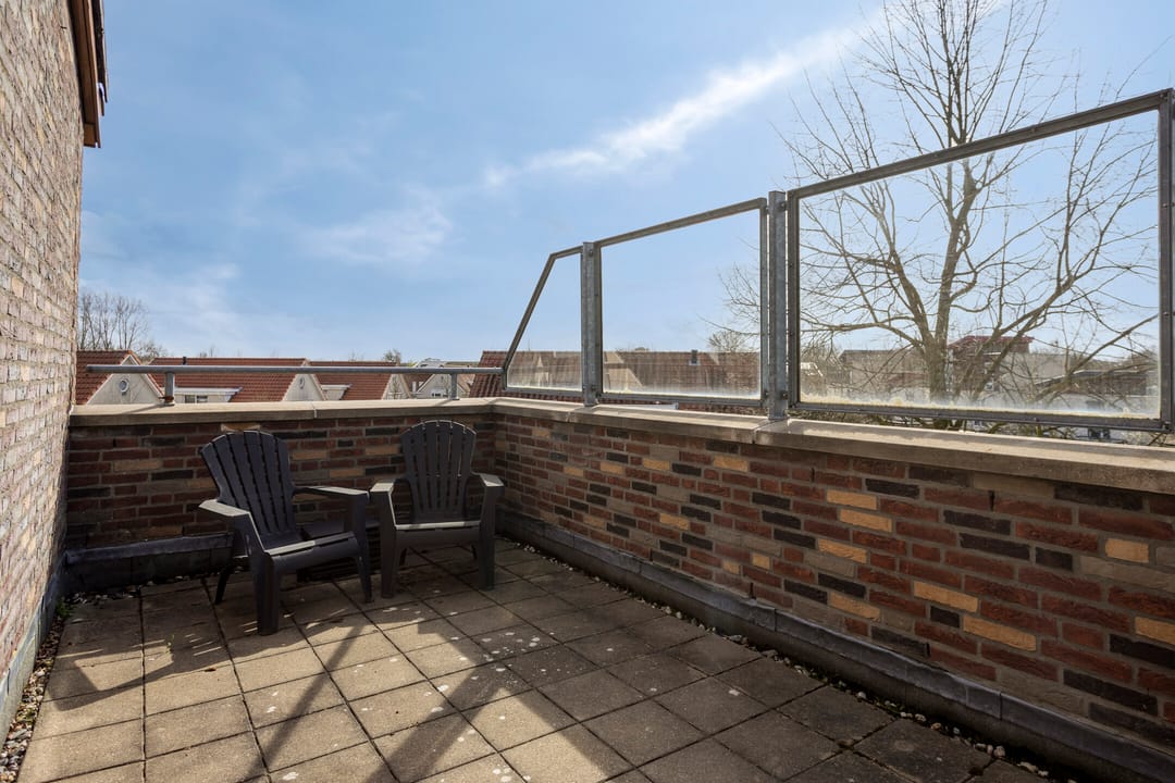 Photo 23 of Huygensstraat 7