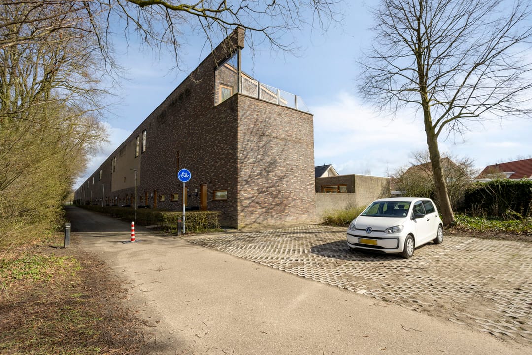 Photo 28 of Huygensstraat 7