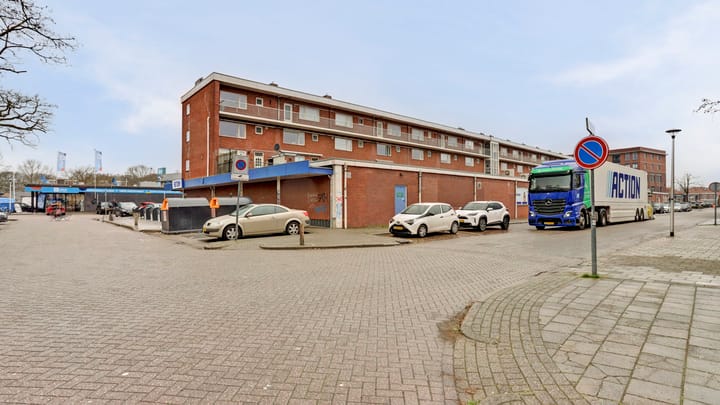 Photo 4 of Vincent van Goghplein 48