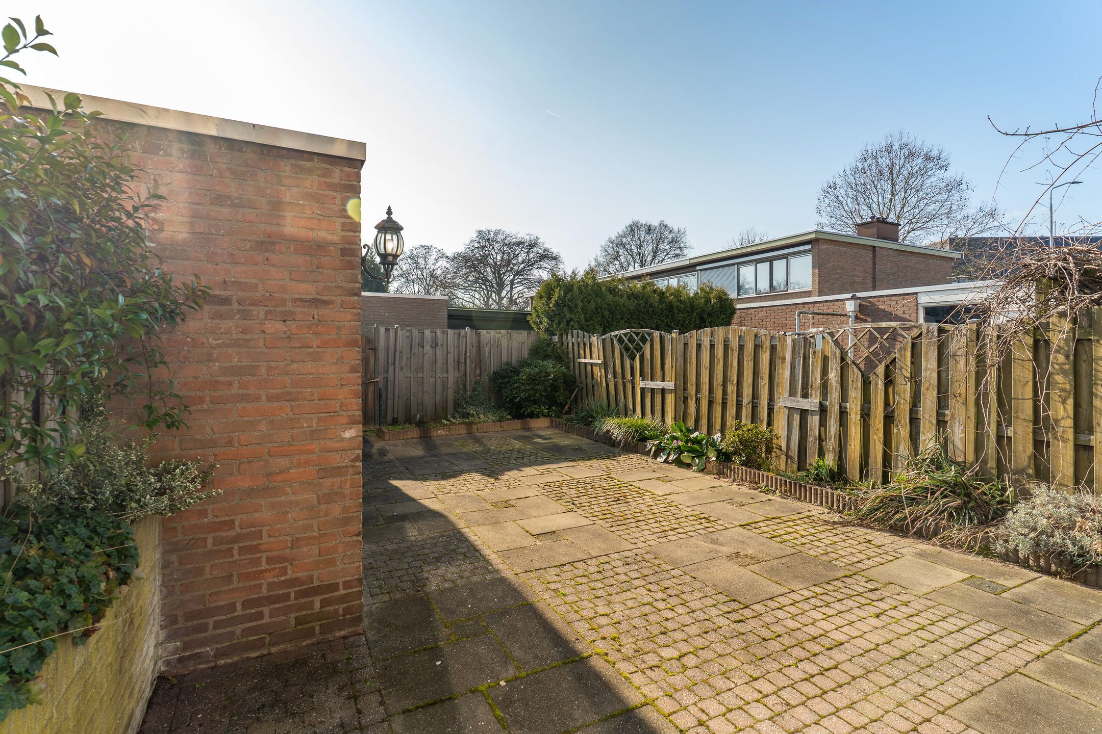 Spacious and practical family home with 4 bedrooms in green Nijmegen Hatert location — 33
