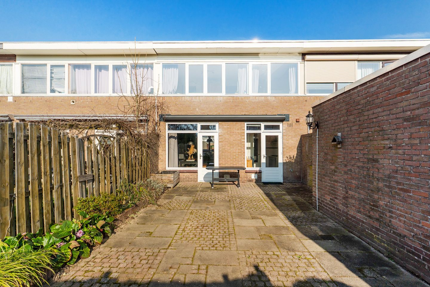Spacious and practical family home with 4 bedrooms in green Nijmegen Hatert location — 35