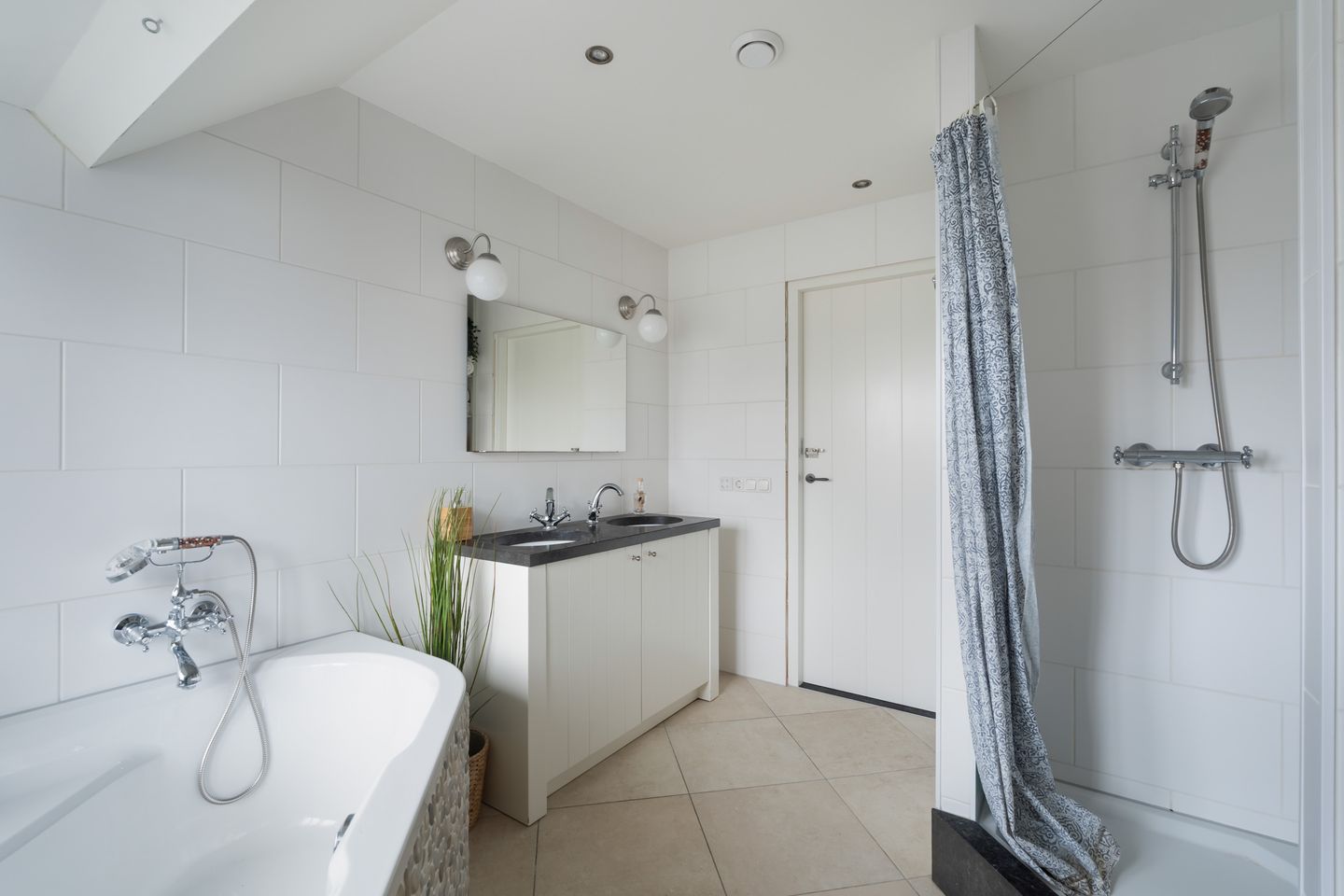 Foto 40 van Karel Doormanweg 21