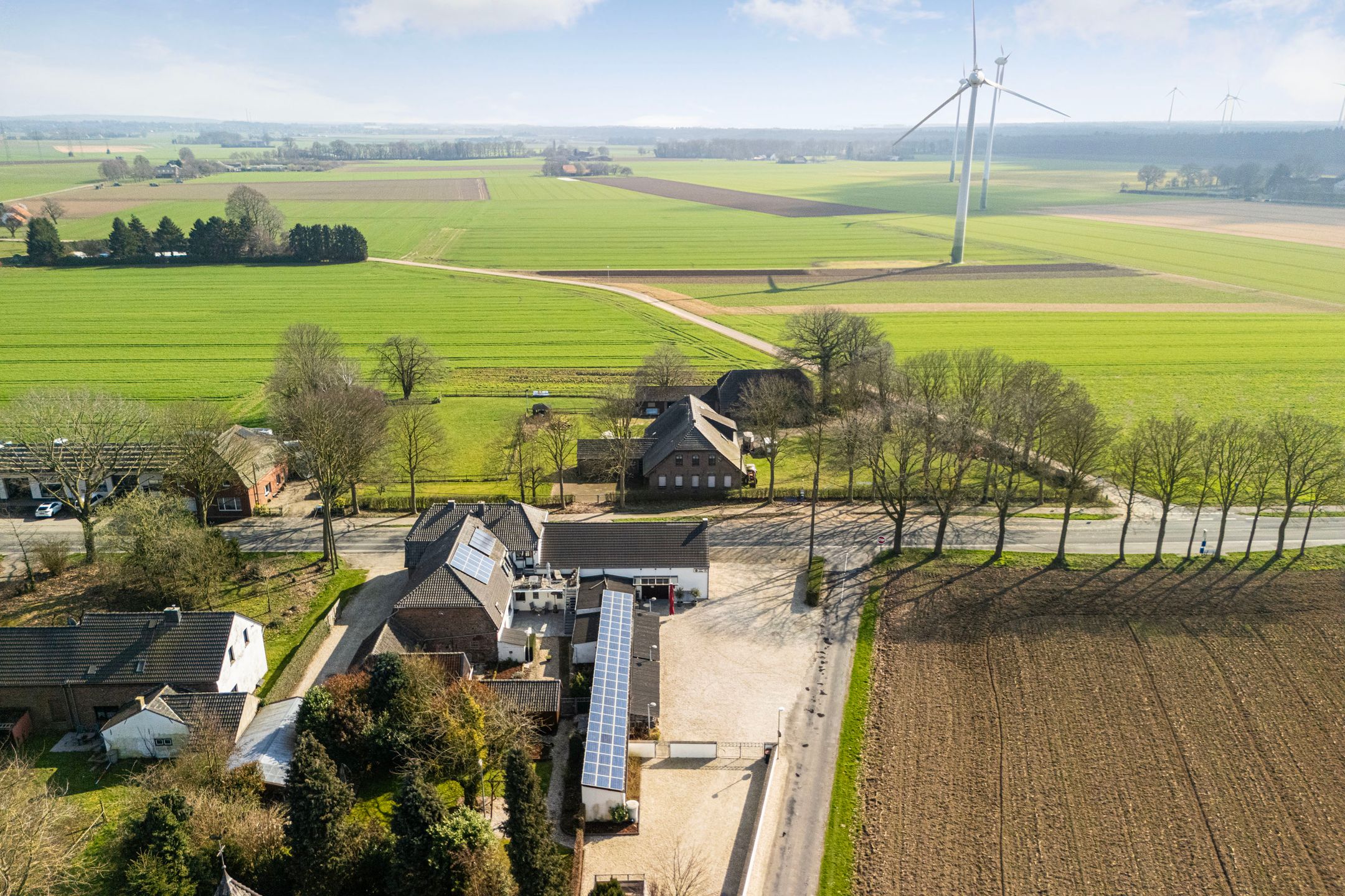 Foto 60 van Kalkarer Str. 325