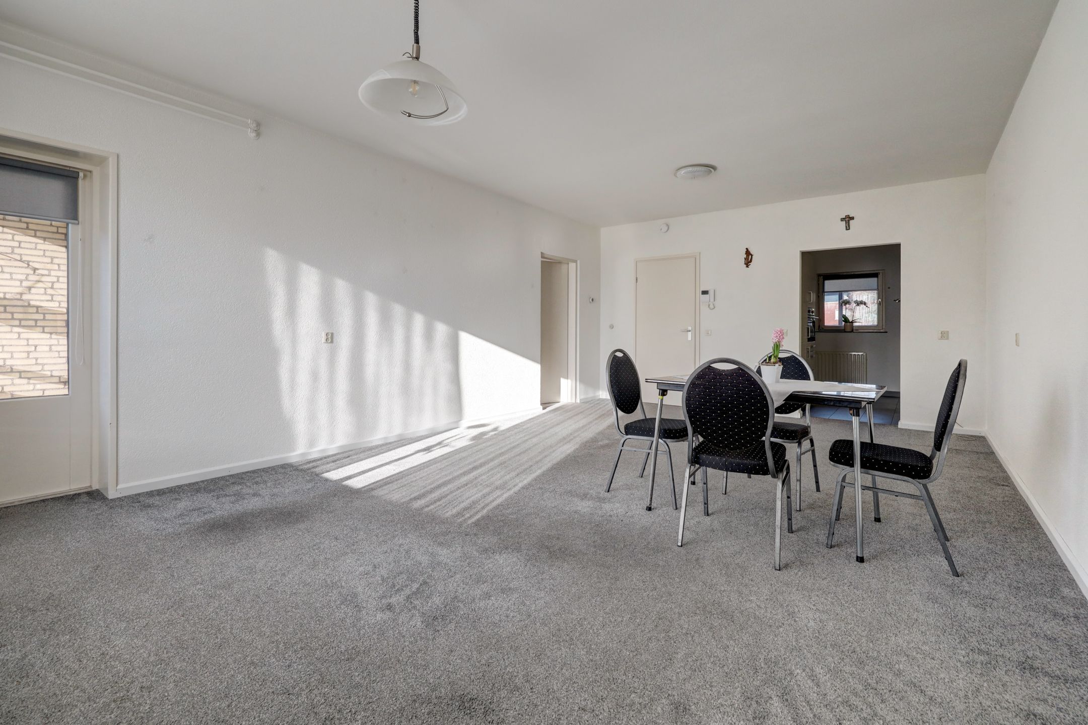 Modern apartment with balcony in the center of Dongen — 21