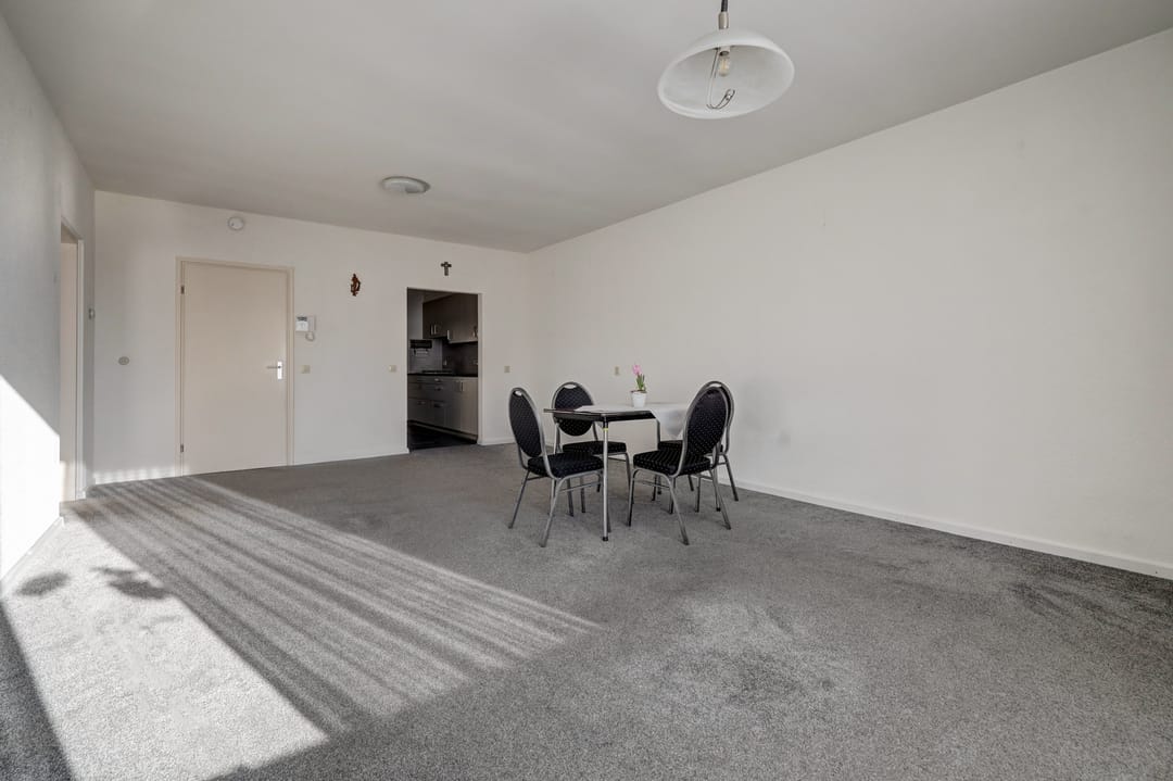 Modern apartment with balcony in the center of Dongen — 22