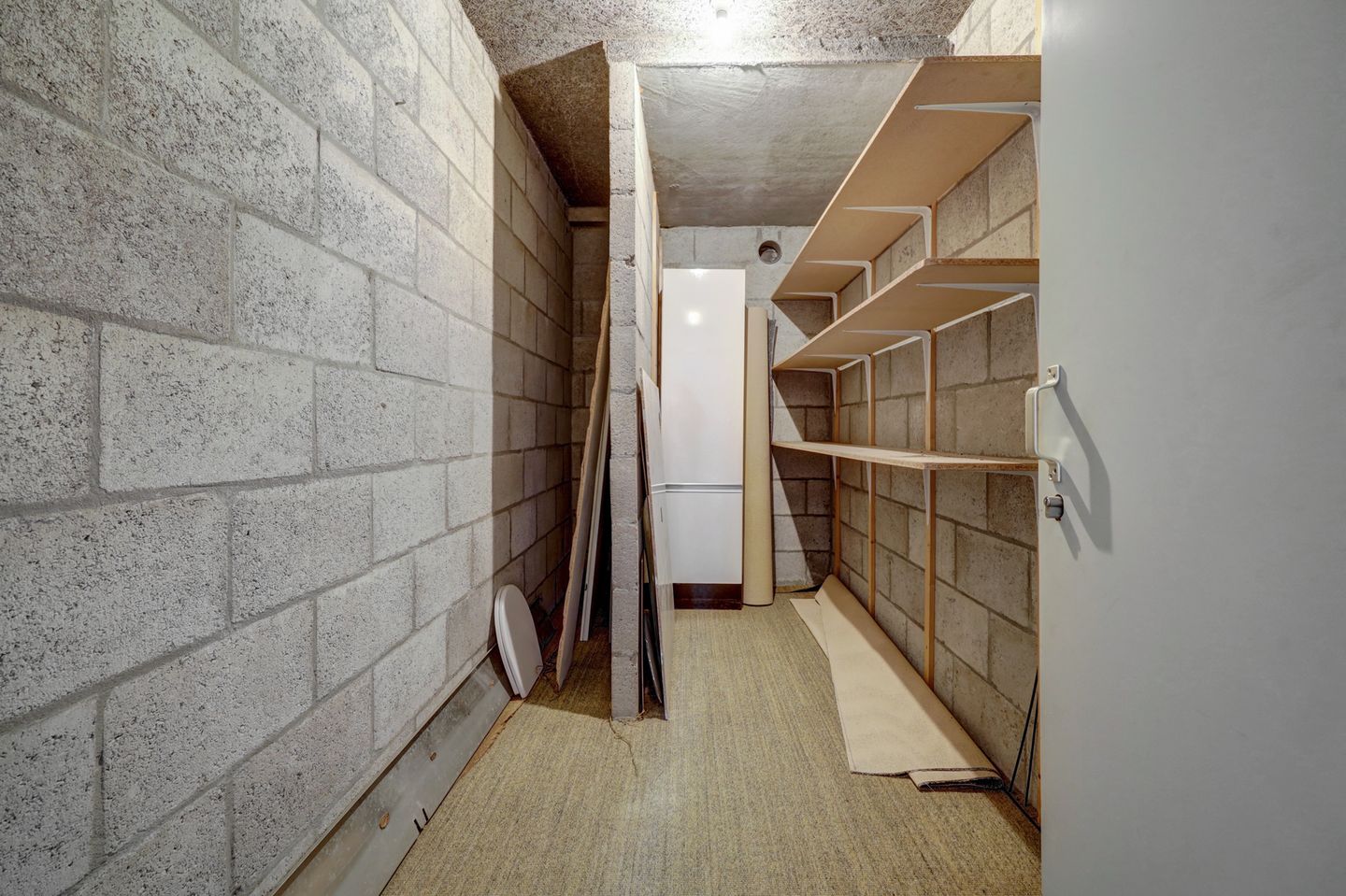 Modern apartment with balcony in the center of Dongen — 34