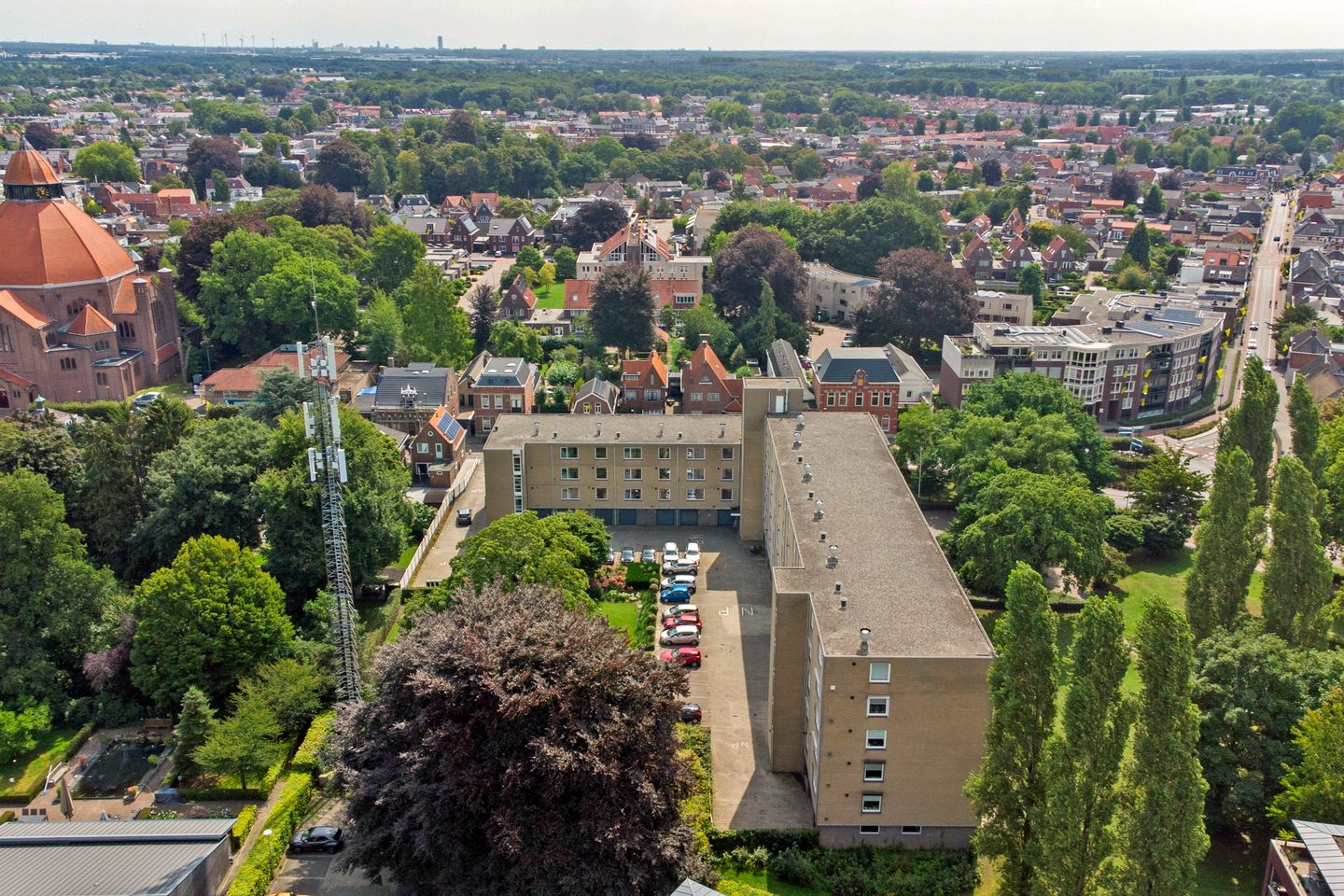 Modern apartment with balcony in the center of Dongen — 49