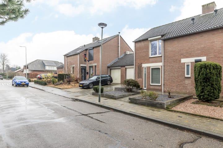 Foto 2 van Margrietlaan 6