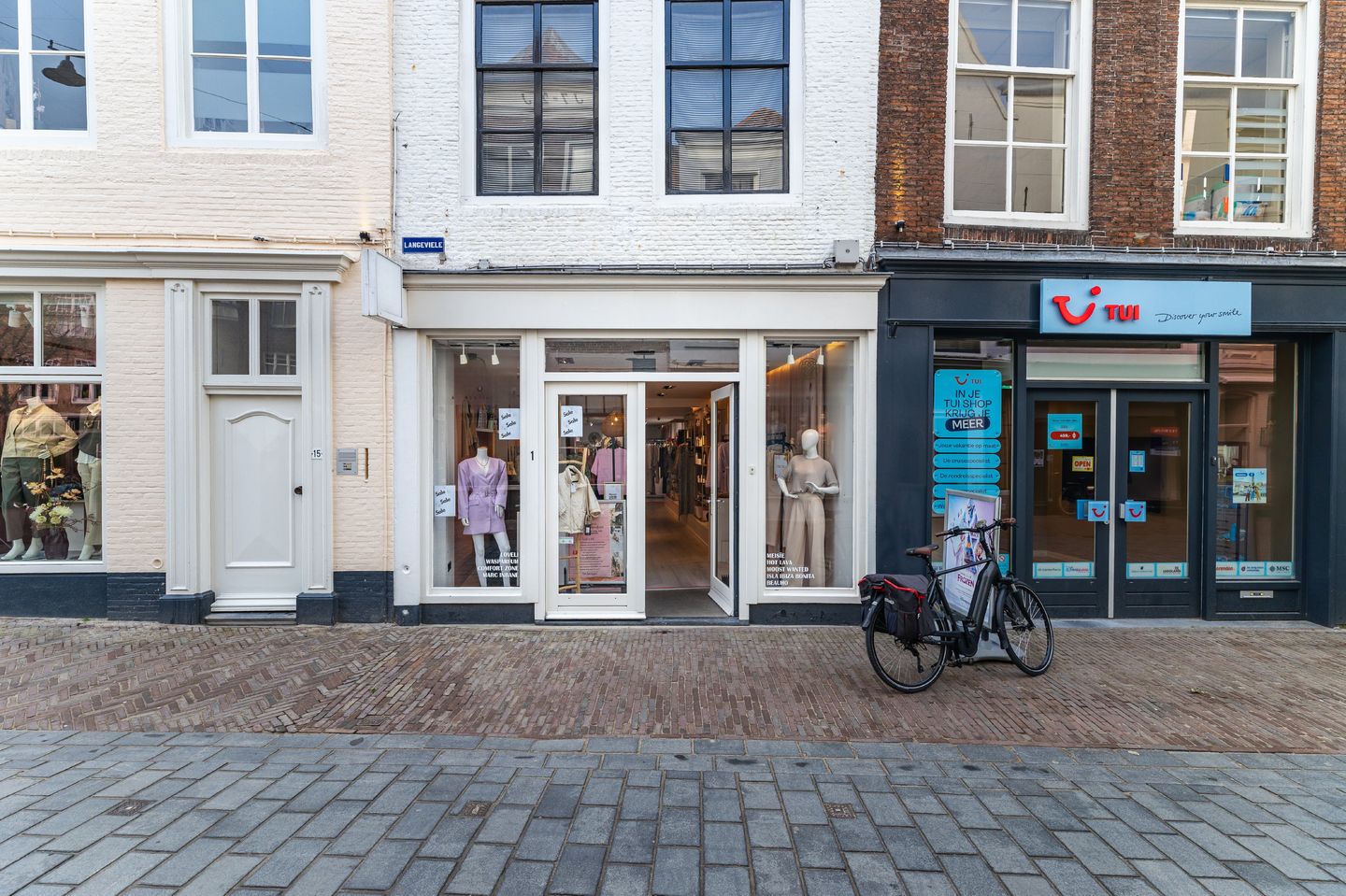 View photo 4 of Langeviele 1