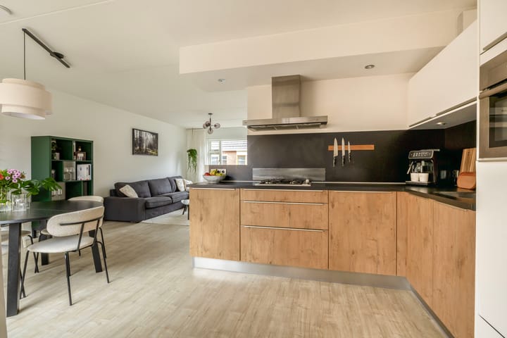 Photo 4 of Voergang 85