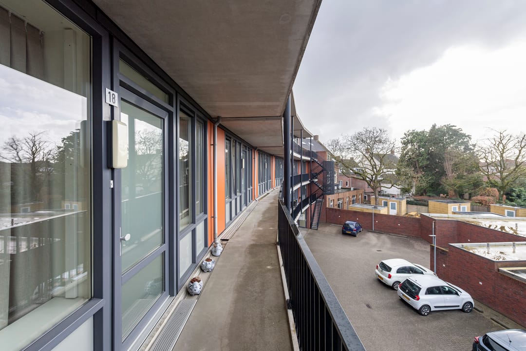 Foto 2 van Sint Eustatiusstraat 22