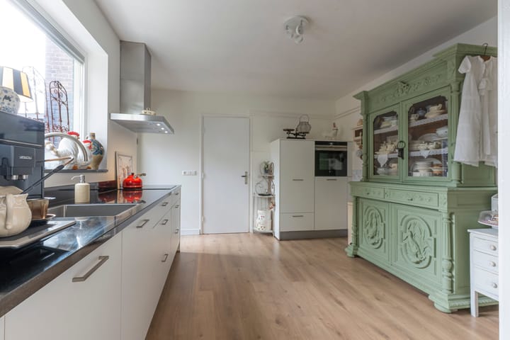 Photo 3 of Parallelstraat 81