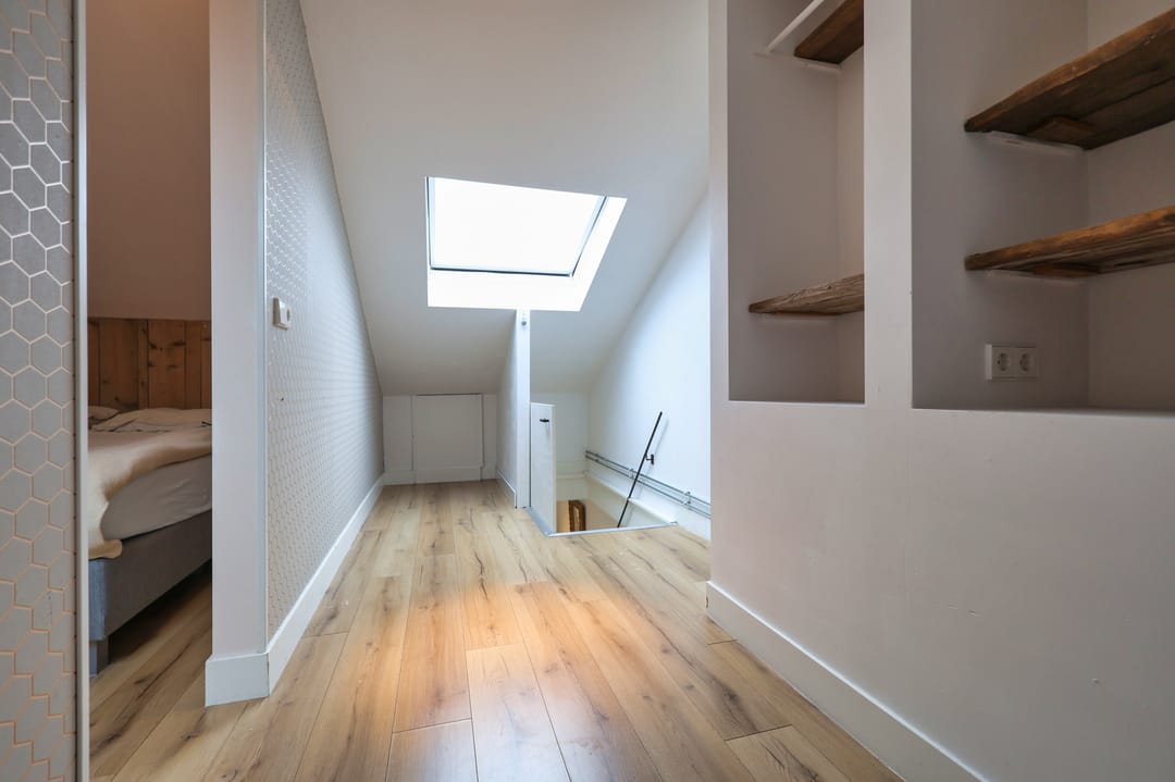 Foto 11 van Van Blaaderenweg 15-A