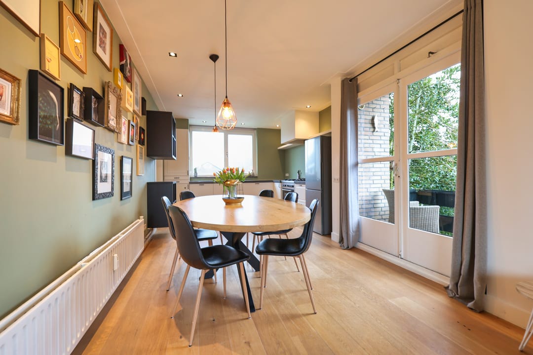 Foto 13 van Van Blaaderenweg 15-A