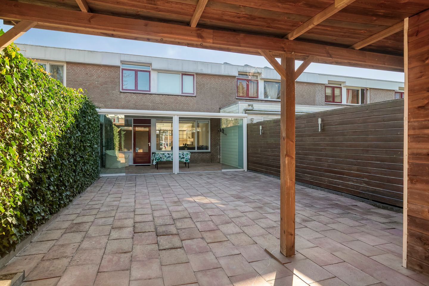 Spacious family home with potential, conservatory and west-facing garden in Lelystad — 15