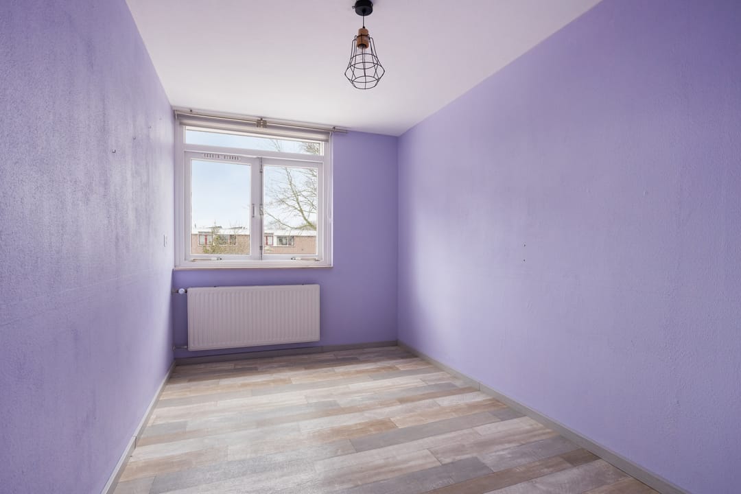 Spacious family home with potential, conservatory and west-facing garden in Lelystad — 25