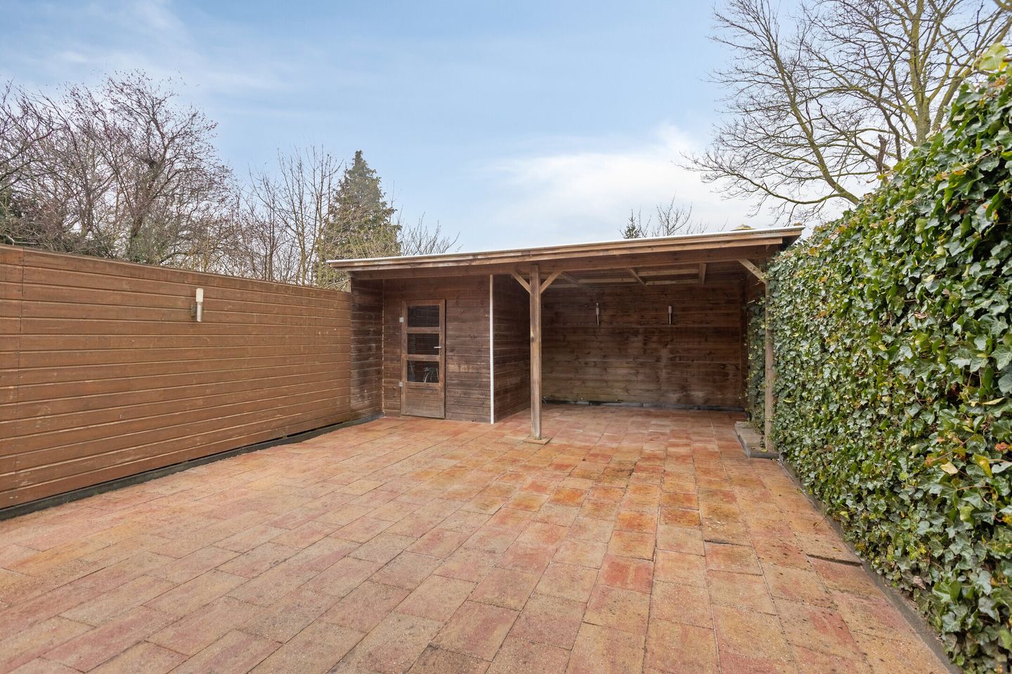 Spacious family home with potential, conservatory and west-facing garden in Lelystad — 28