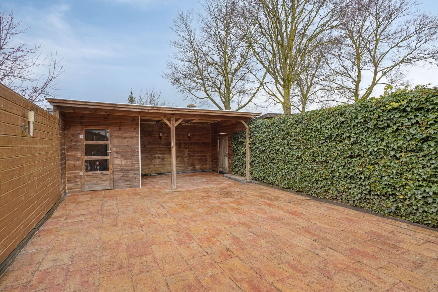 Spacious family home with potential, conservatory and west-facing garden in Lelystad — 29