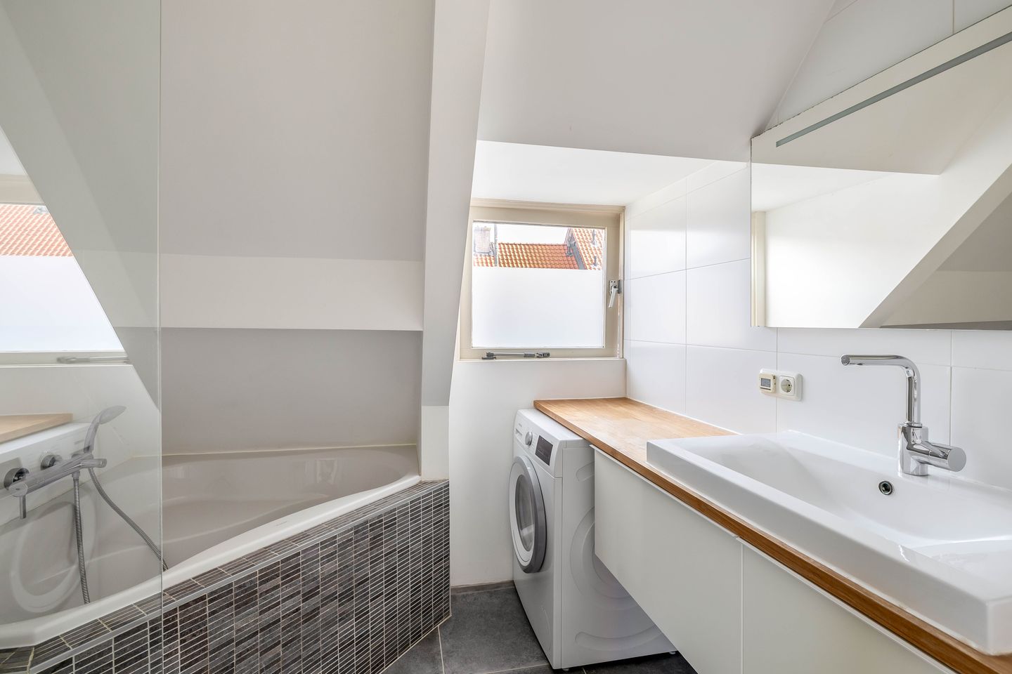 Photo 5 of Cliviastraat 6-A