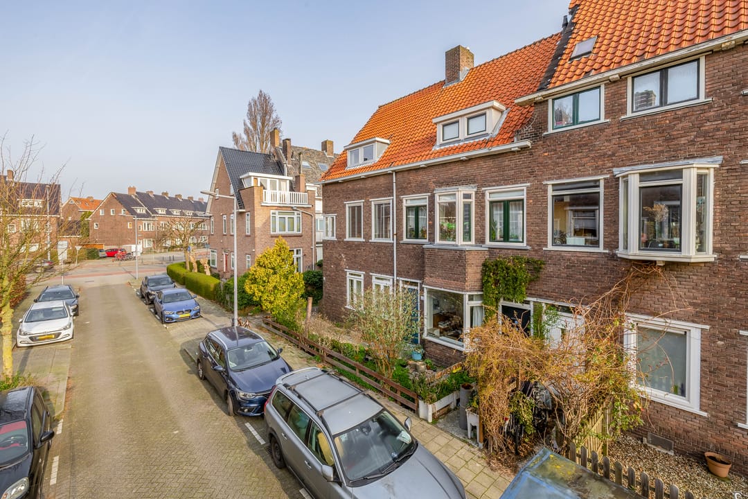 Photo 28 of Cliviastraat 6-A