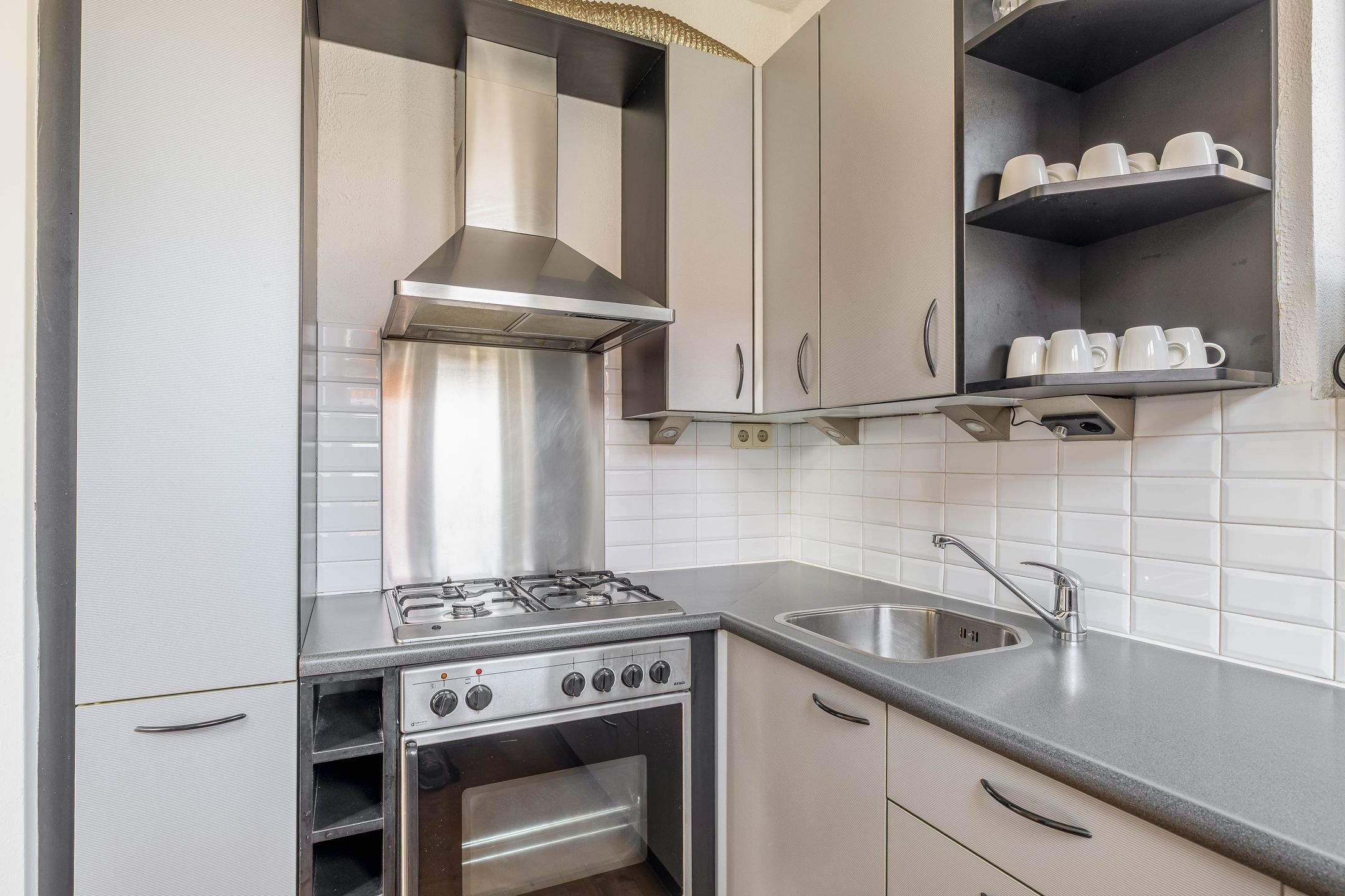 Photo 3 of Cliviastraat 6-A