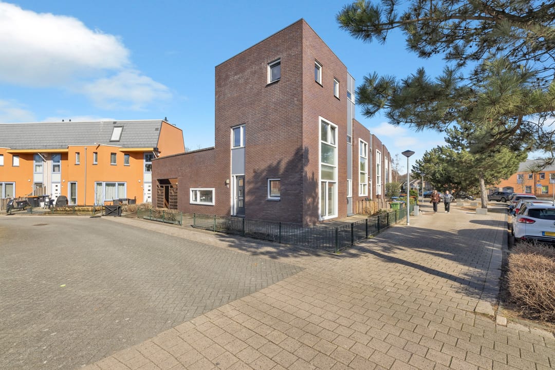 Photo 1 of Woldplantsoen 1