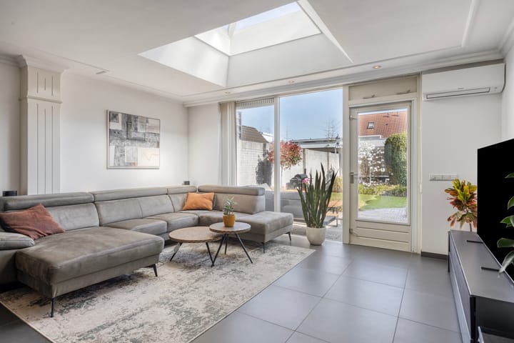 Foto 2 van Etnastraat 4