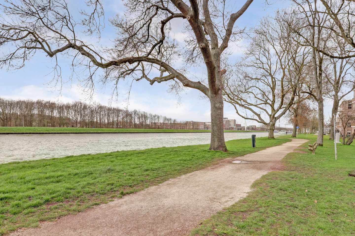 Photo 35 of Hendrika van Tussenbroeklaan 44