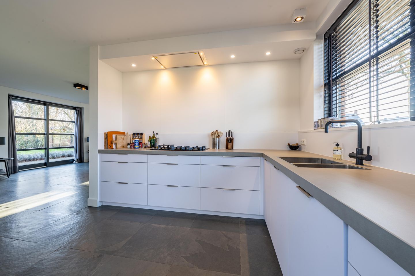 Foto 20 van Vriezeweg 38